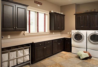 soild_wood_laundry_cabinets3