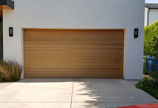 steek_wood_garage_door1