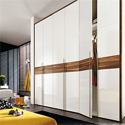 MDF with Lacquer Finish Swing Door Wardrobe