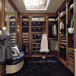 Solid Wood with Painting Finish Walk-in Closet 