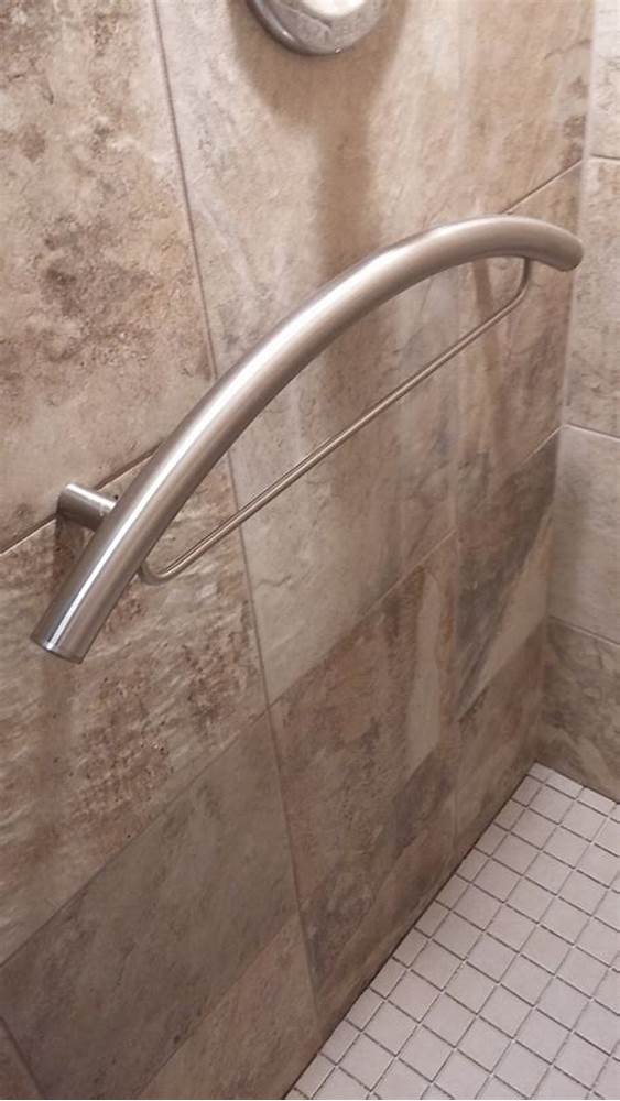 Grab Bar W117