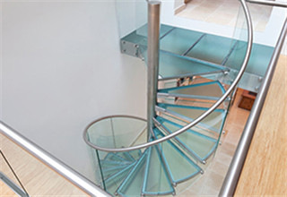 Glass Spiral Staircase PRI01